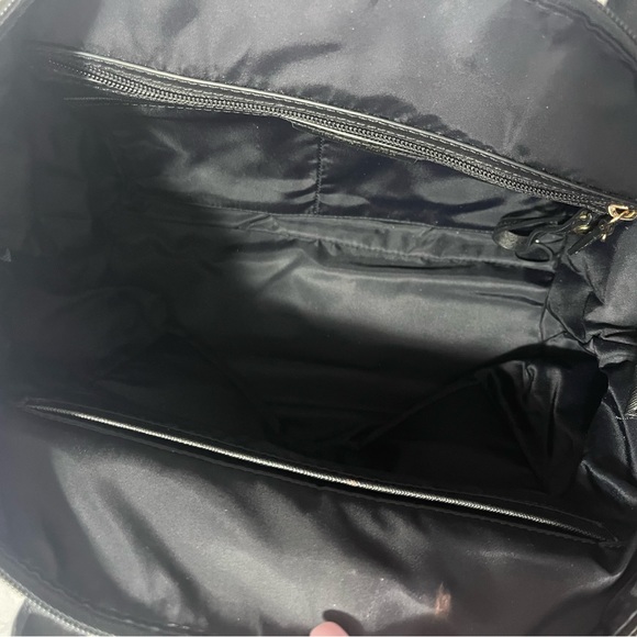 Great Shape Michael Kors Bag - Picture 6 of 10